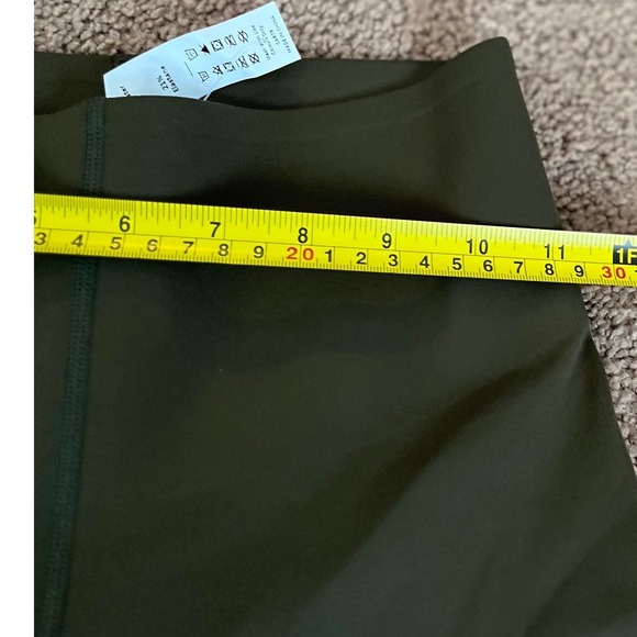 Halara High Waisted Flared Leggings Olive Green Ruffled Hem Athleisure XS - Picture 7 of 8